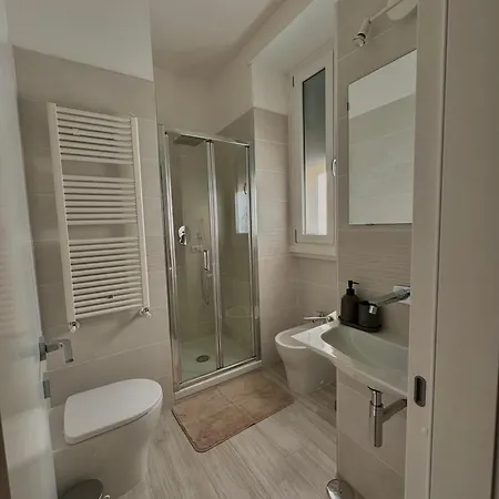 Florian Apartament アパート *