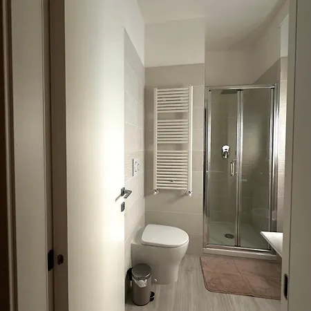 Florian Apartament アパート ローマ