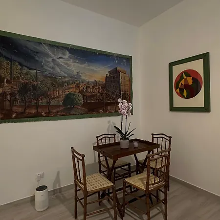 Florian Apartament アパート ローマ